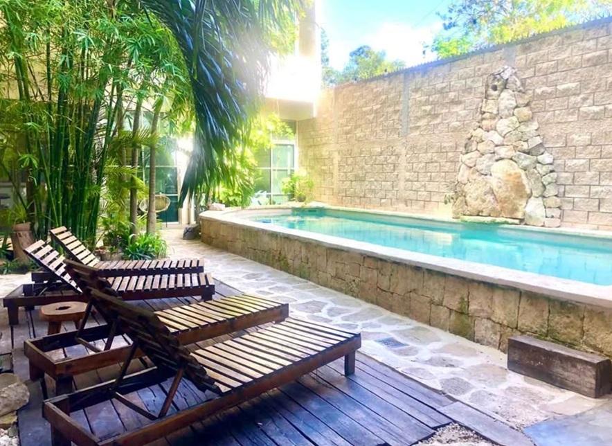 Remate de Propiedad con 7 habitaciones en el centro de Tulum