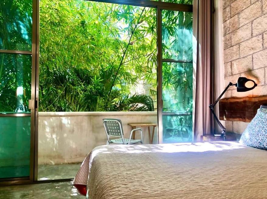Remate de Propiedad con 7 habitaciones en el centro de Tulum