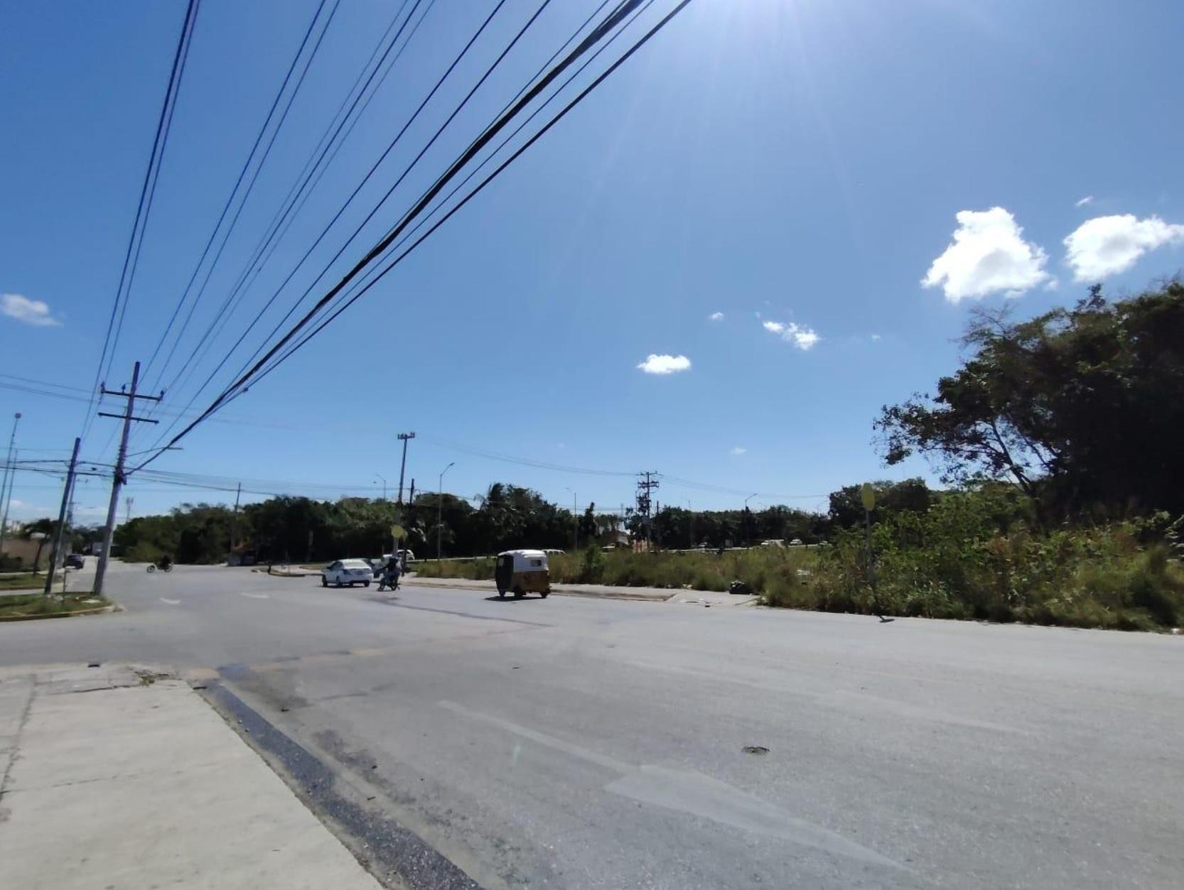 TERRENO DE USO MIXTO PARA DESARROLLO,BODEGA, ENCIERRO EN ZONA NORTE DE CANCUN