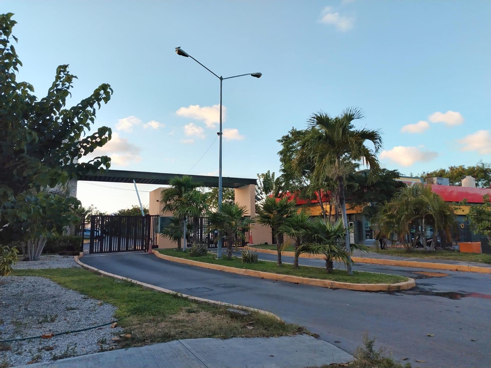 TERRENO DE USO MIXTO PARA DESARROLLO,BODEGA, ENCIERRO EN ZONA NORTE DE CANCUN