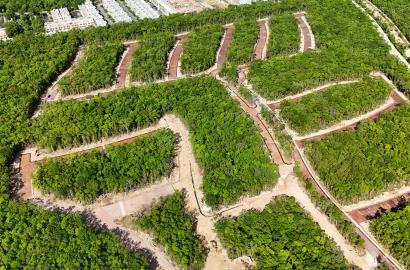 Terreno en esquina de REMATE en Senderos Mayakoba