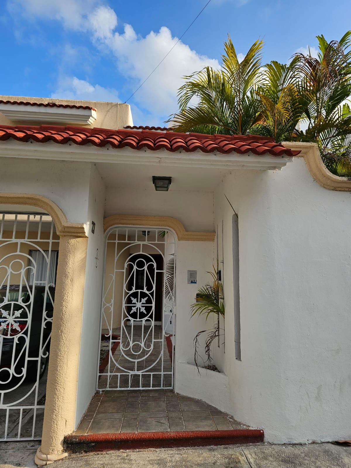 Residencia en venta Sm 2A a un paso de Puerto Cancún!