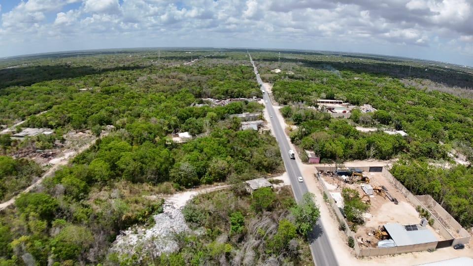 Terreno de 14006.97 a bordo de carretera 186, Cancún
