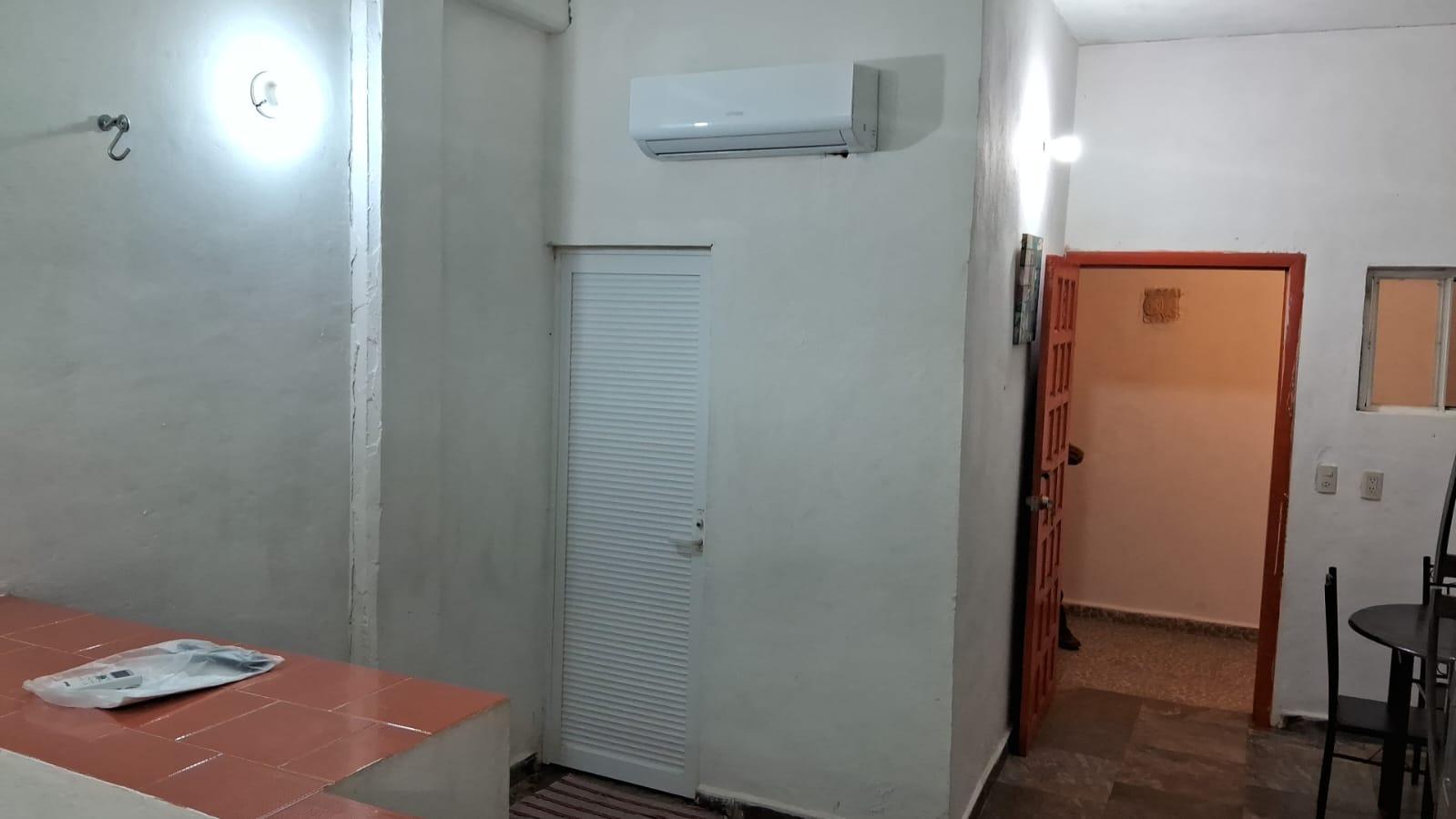 5 cuartos 1 local comercial a 1.5 km de Playa Esmeralda, Playa del Carmen!