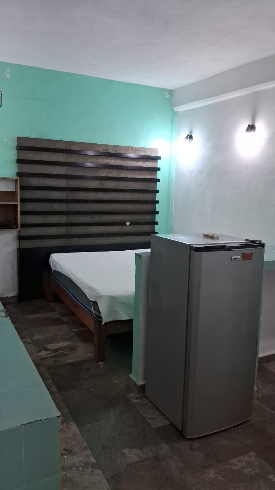 5 cuartos 1 local comercial a 1.5 km de Playa Esmeralda, Playa del Carmen!