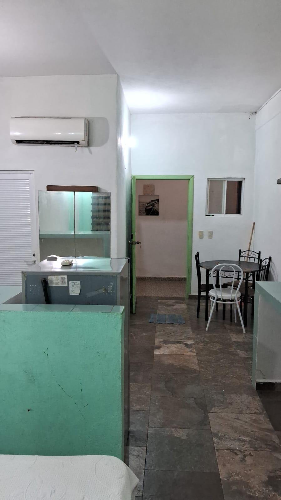 5 cuartos 1 local comercial a 1.5 km de Playa Esmeralda, Playa del Carmen!