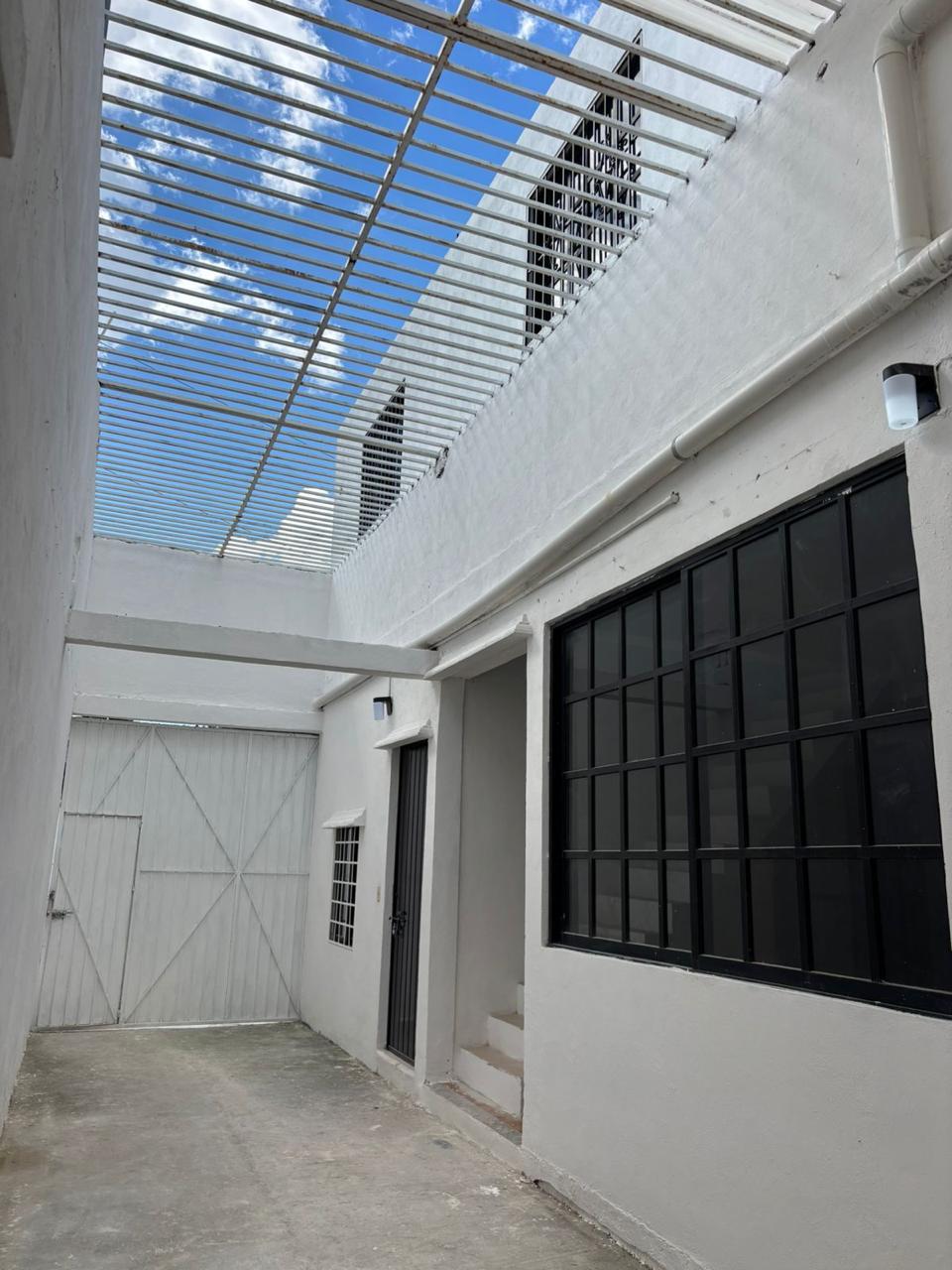 Inmueble Uso mixto sobre la Avenida Kabah!