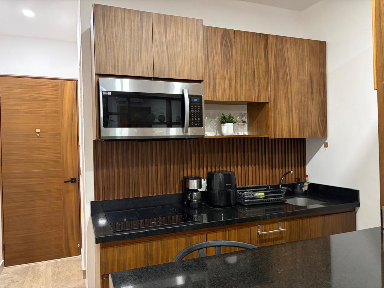 Rento estudio en PB a 1 km del muelle Av.Constituyentes Playa del Carmen
