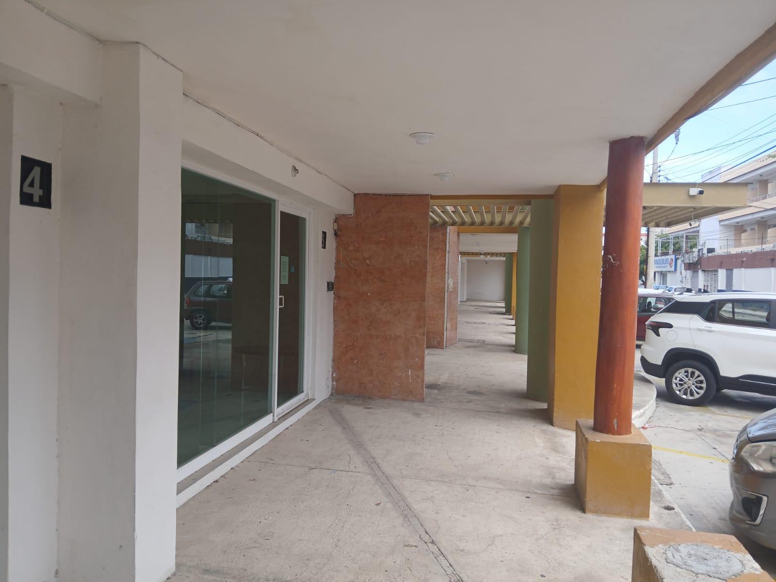 Oficina Comercial en RENTA en el centro de Cancún!
