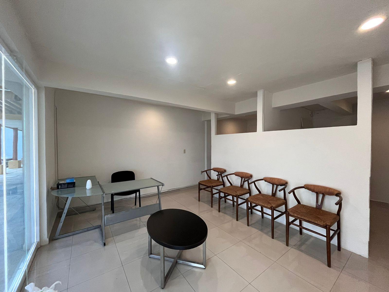 Oficina Comercial en RENTA en el centro de Cancún!