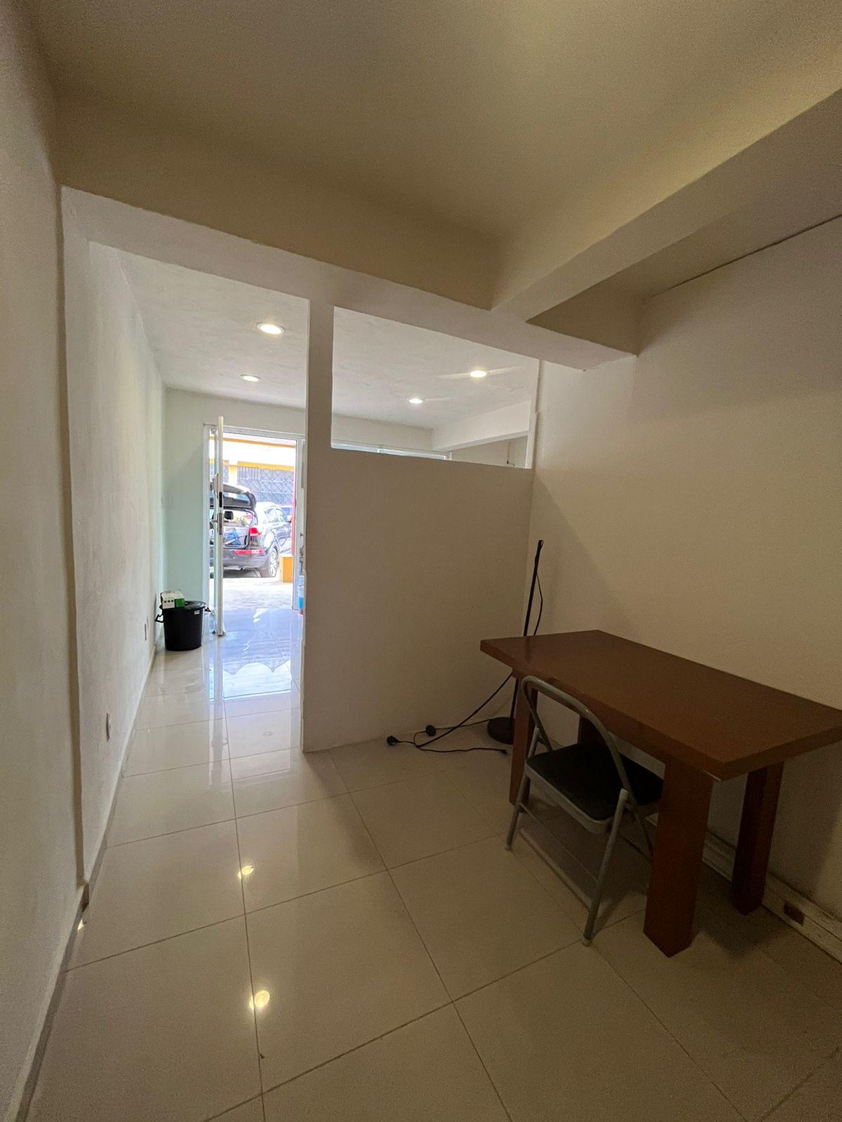 Oficina Comercial en RENTA en el centro de Cancún!