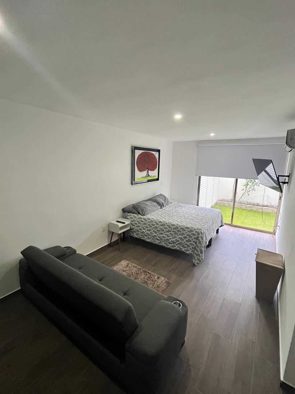 Renta townhouse AMUEBLADO en la Sm 40 de Cancún