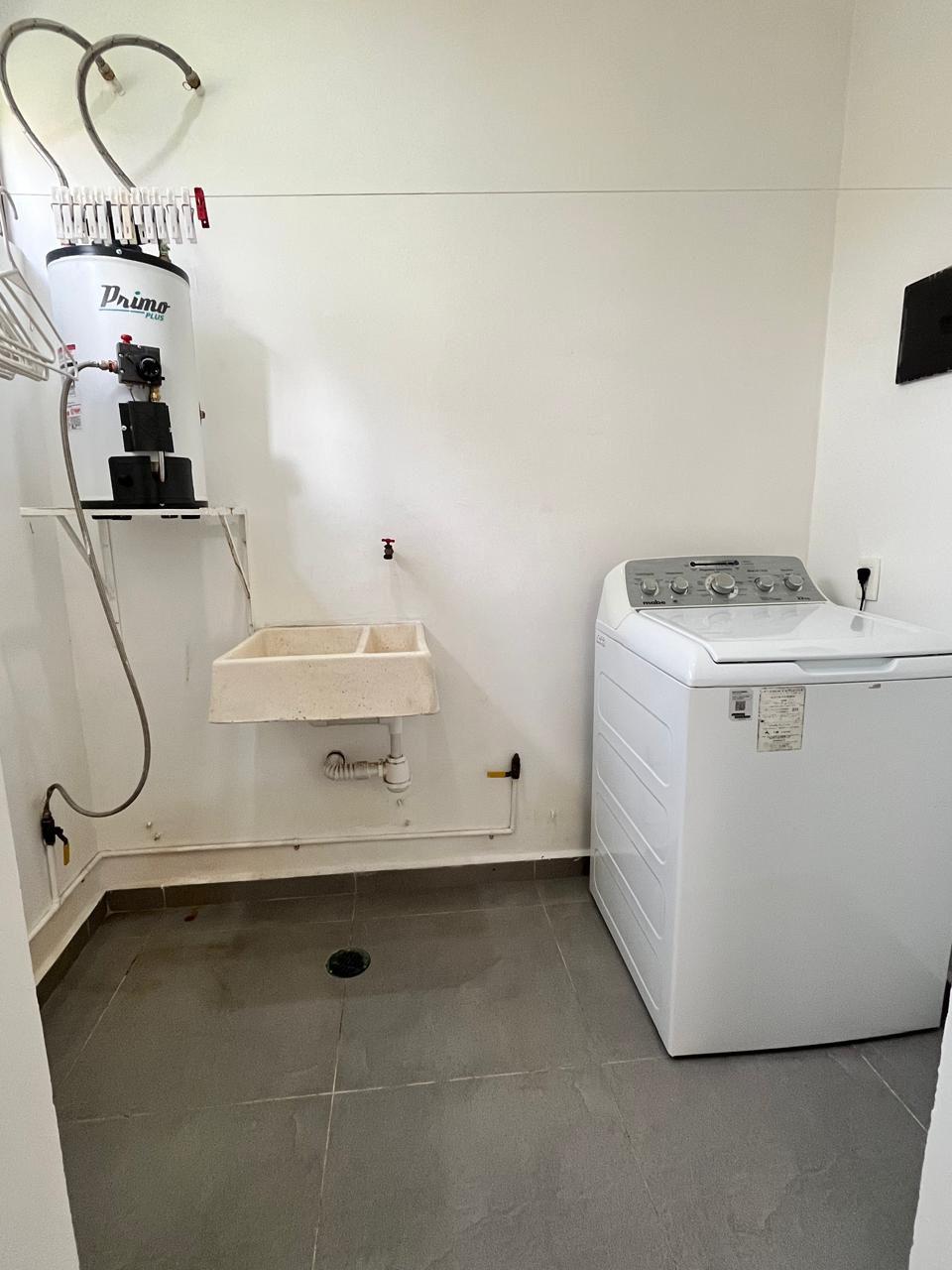 Renta townhouse AMUEBLADO en la Sm 40 de Cancún